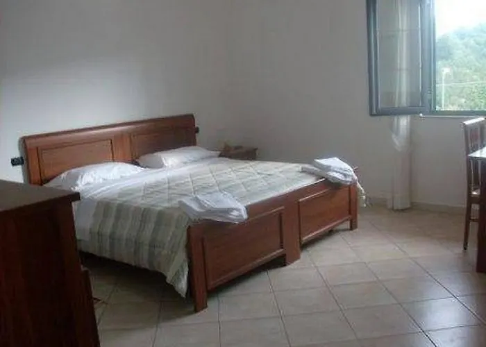 Del Riccio Martirano